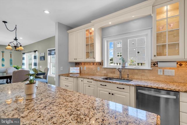 16 LONGMAN ST, Toms River, NJ 08753
