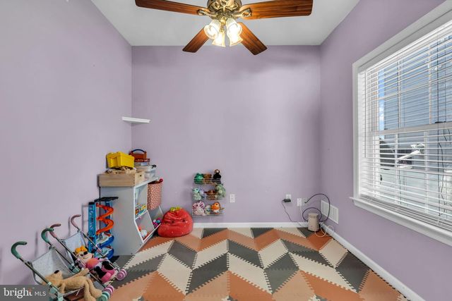 16 LONGMAN ST, Toms River, NJ 08753