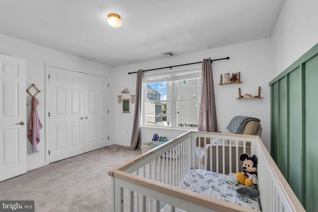 16 LONGMAN ST, Toms River, NJ 08753