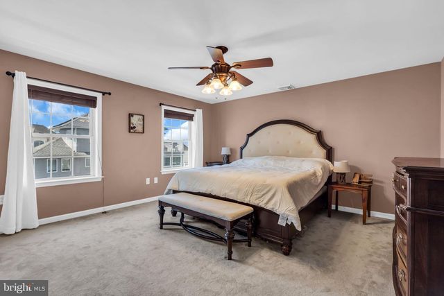 16 LONGMAN ST, Toms River, NJ 08753