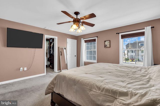 16 LONGMAN ST, Toms River, NJ 08753