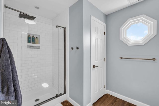 16 LONGMAN ST, Toms River, NJ 08753
