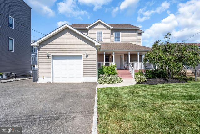 16 LONGMAN ST, Toms River, NJ 08753