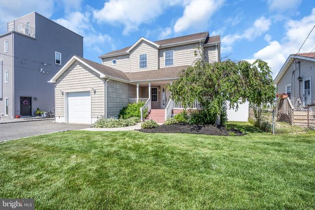 16 LONGMAN ST, Toms River, NJ 08753