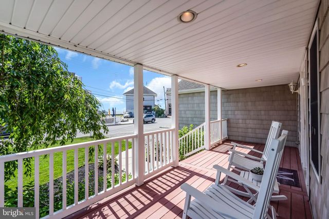 16 LONGMAN ST, Toms River, NJ 08753