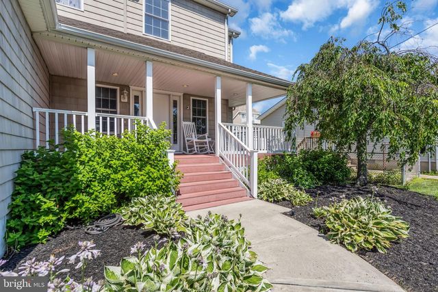 16 LONGMAN ST, Toms River, NJ 08753
