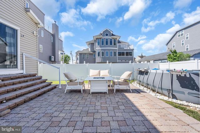 16 LONGMAN ST, Toms River, NJ 08753