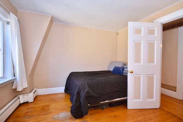 174 Center Avenue, Middleboro, MA 02346