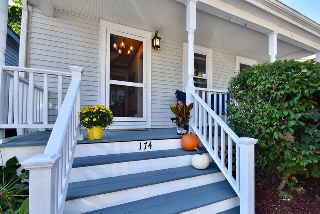 174 Center Avenue, Middleboro, MA 02346