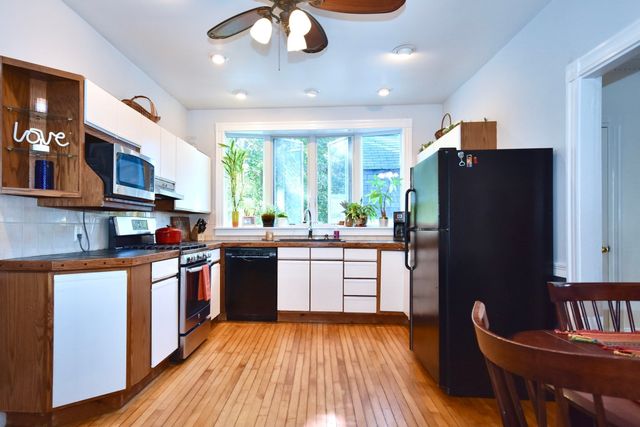 174 Center Avenue, Middleboro, MA 02346