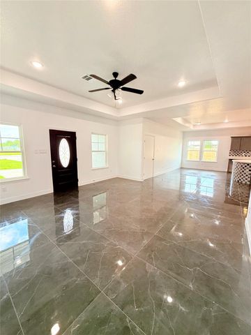 2750 County Road 3540, Cleveland, TX 77327