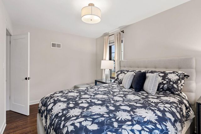 7100 Minnetonka Boulevard, Saint Louis Park, MN 55426