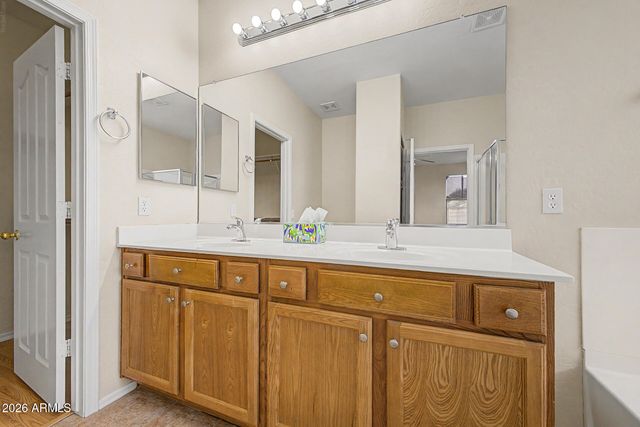 3060 E RAVENSWOOD Drive, Gilbert, AZ 85298