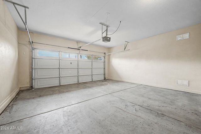 3060 E RAVENSWOOD Drive, Gilbert, AZ 85298