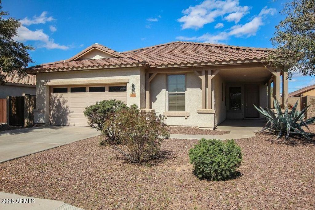 3060 E RAVENSWOOD Drive, Gilbert, AZ 85298