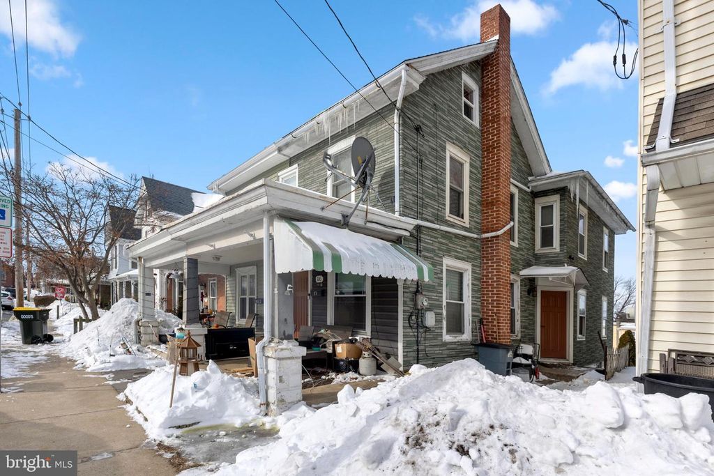 106 LINCOLN AVE, Ephrata, PA 17522