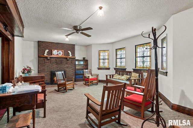 111 S CHURCH Street, Virden, IL 62690