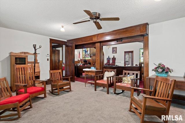 111 S CHURCH Street, Virden, IL 62690