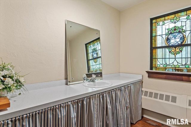 111 S CHURCH Street, Virden, IL 62690