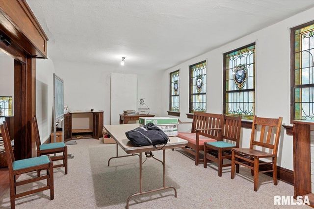 111 S CHURCH Street, Virden, IL 62690