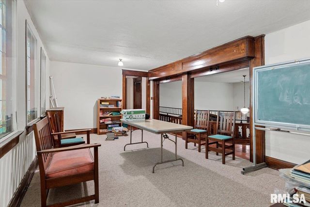 111 S CHURCH Street, Virden, IL 62690