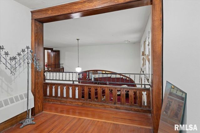 111 S CHURCH Street, Virden, IL 62690