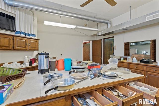 111 S CHURCH Street, Virden, IL 62690