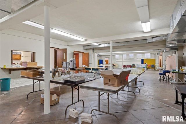 111 S CHURCH Street, Virden, IL 62690