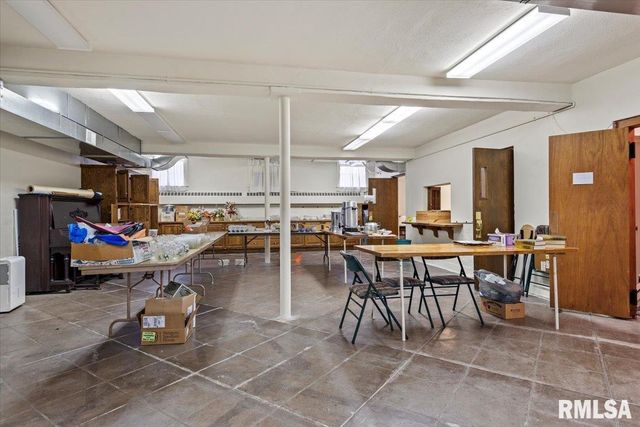 111 S CHURCH Street, Virden, IL 62690