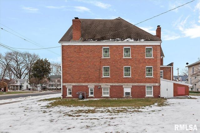 111 S CHURCH Street, Virden, IL 62690