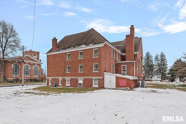 111 S CHURCH Street, Virden, IL 62690