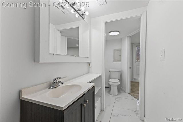 47339 Jefferson Avenue, Chesterfield Township, MI 48047