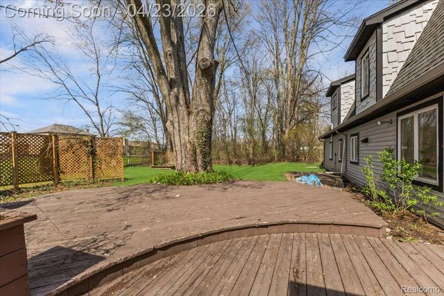 47339 Jefferson Avenue, Chesterfield Township, MI 48047