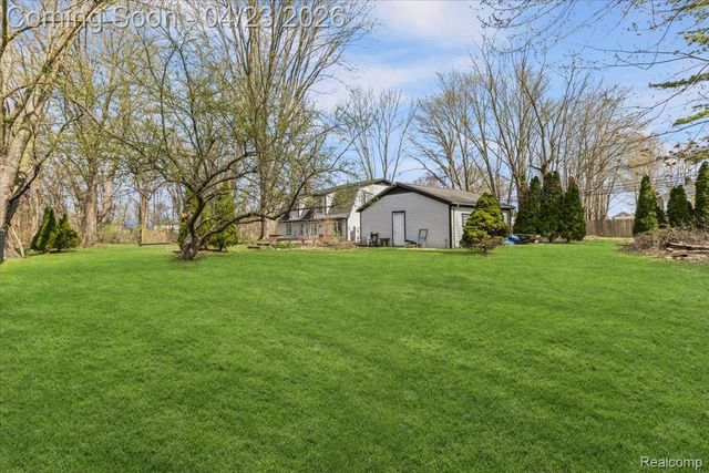 47339 Jefferson Avenue, Chesterfield Township, MI 48047
