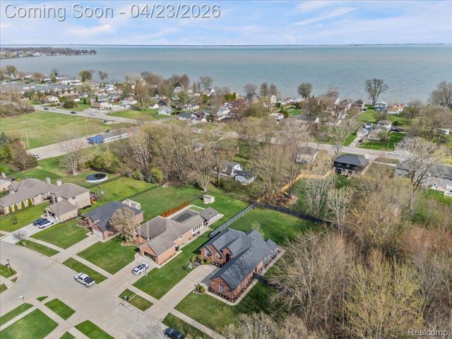 47339 Jefferson Avenue, Chesterfield Township, MI 48047