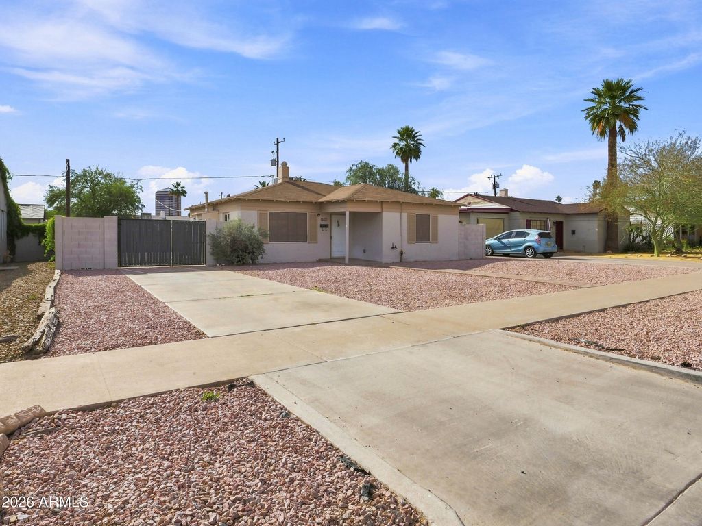 2708 N DAYTON Street, Phoenix, AZ 85006
