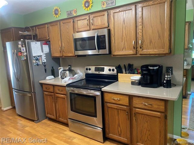 5057 Sandalwood Drive, Grand Blanc, MI 48439