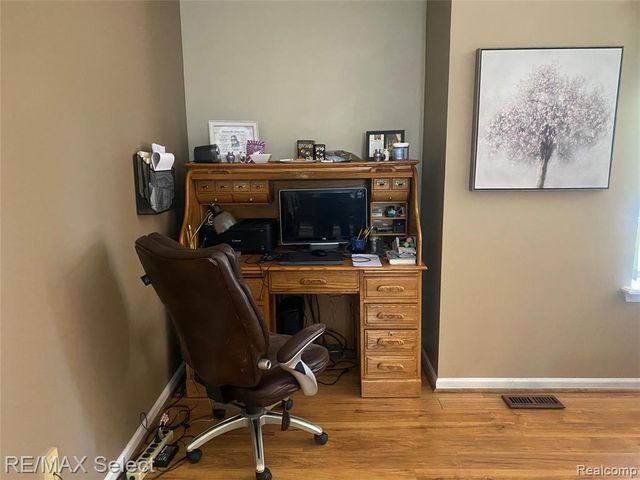 5057 Sandalwood Drive, Grand Blanc, MI 48439