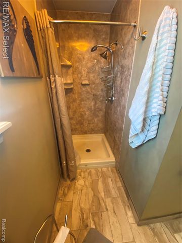 5057 Sandalwood Drive, Grand Blanc, MI 48439