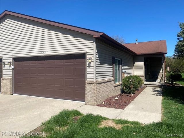 5057 Sandalwood Drive, Grand Blanc, MI 48439