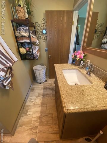 5057 Sandalwood Drive, Grand Blanc, MI 48439