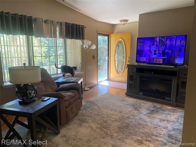 5057 Sandalwood Drive, Grand Blanc, MI 48439