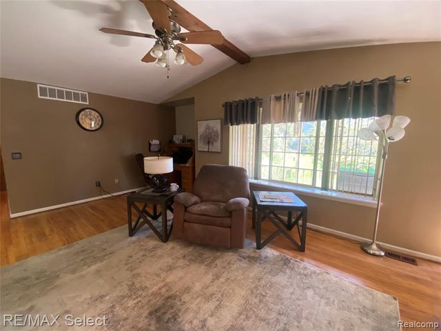 5057 Sandalwood Drive, Grand Blanc, MI 48439