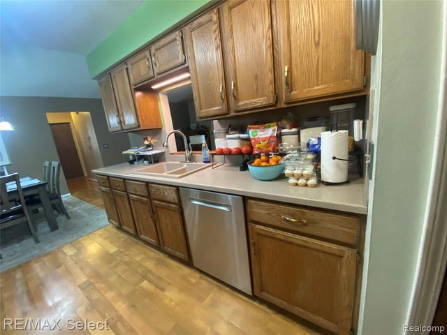 5057 Sandalwood Drive, Grand Blanc, MI 48439