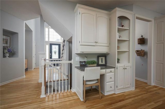 1012 NE Serenity Lane, Lee's Summit, MO 64064