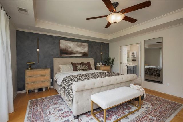 1012 NE Serenity Lane, Lee's Summit, MO 64064