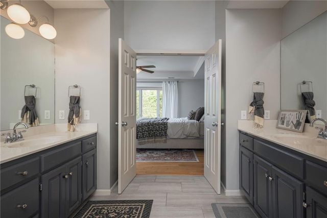1012 NE Serenity Lane, Lee's Summit, MO 64064