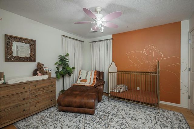 1012 NE Serenity Lane, Lee's Summit, MO 64064
