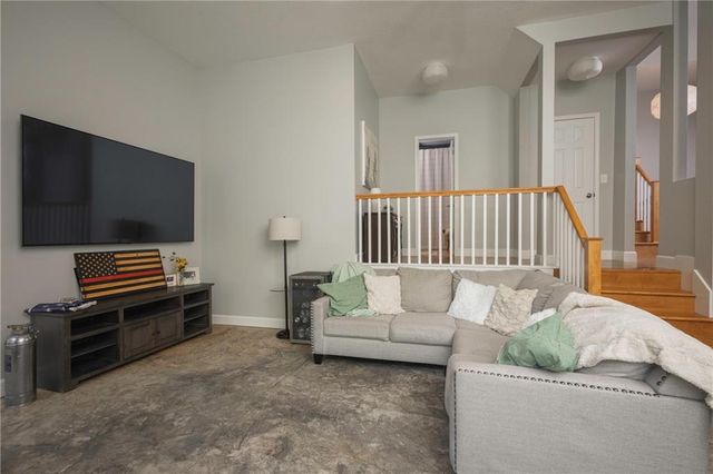 1012 NE Serenity Lane, Lee's Summit, MO 64064