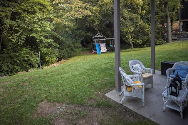 1012 NE Serenity Lane, Lee's Summit, MO 64064